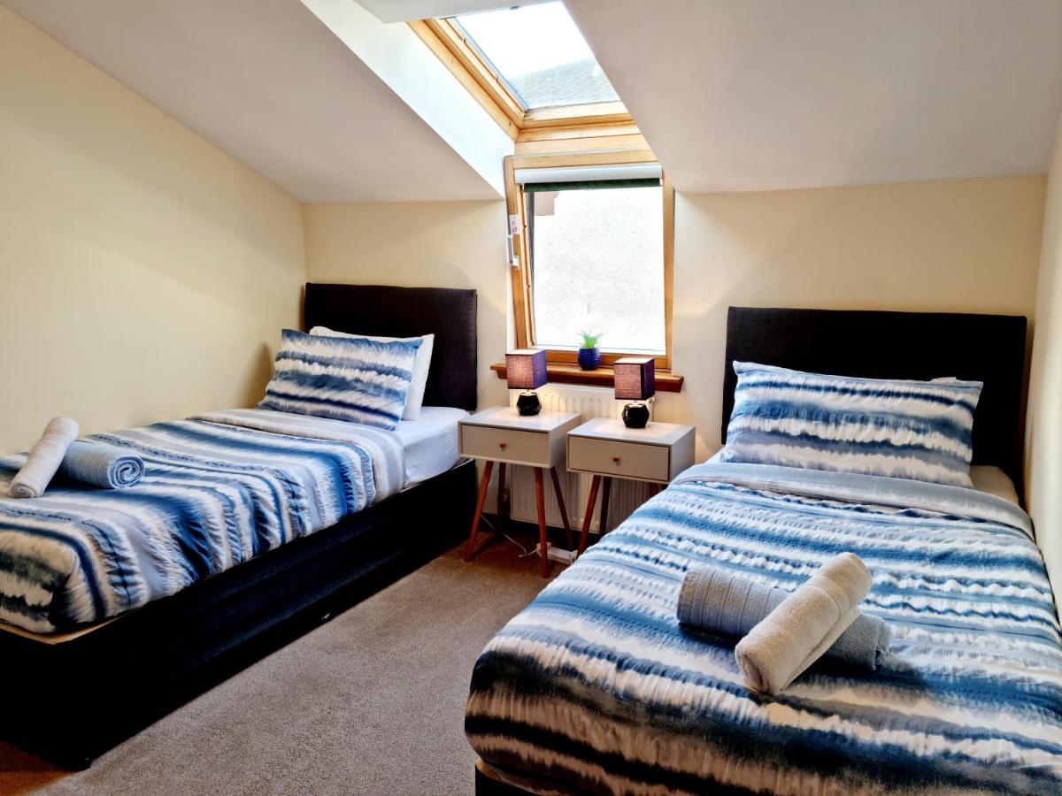 Stylish 2 Bedroom - 2 Miles Inverness City Centre Exterior foto